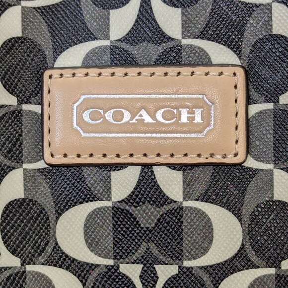 Coach Park Metro Dream C tote bag. EUC! - Picture 3 of 10